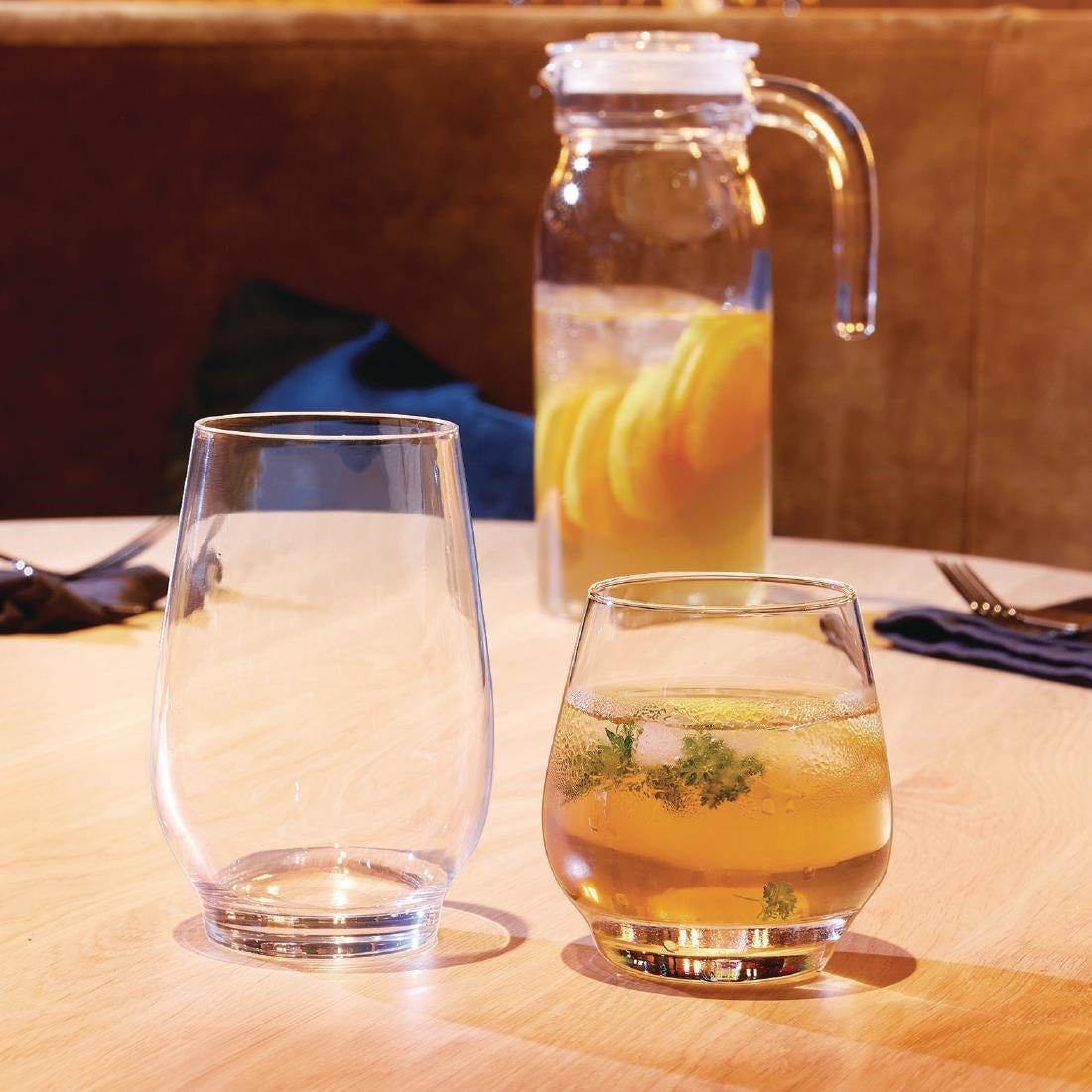 Arcoroc Spring Glass Jugs with Lid 1Ltr (6 Pack)