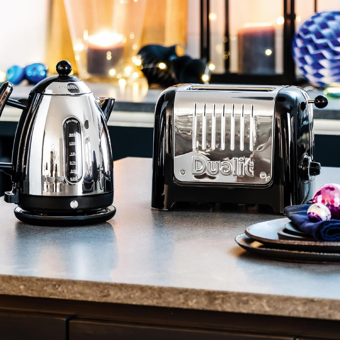 Dualit Lite Jug Kettle Black/Polished