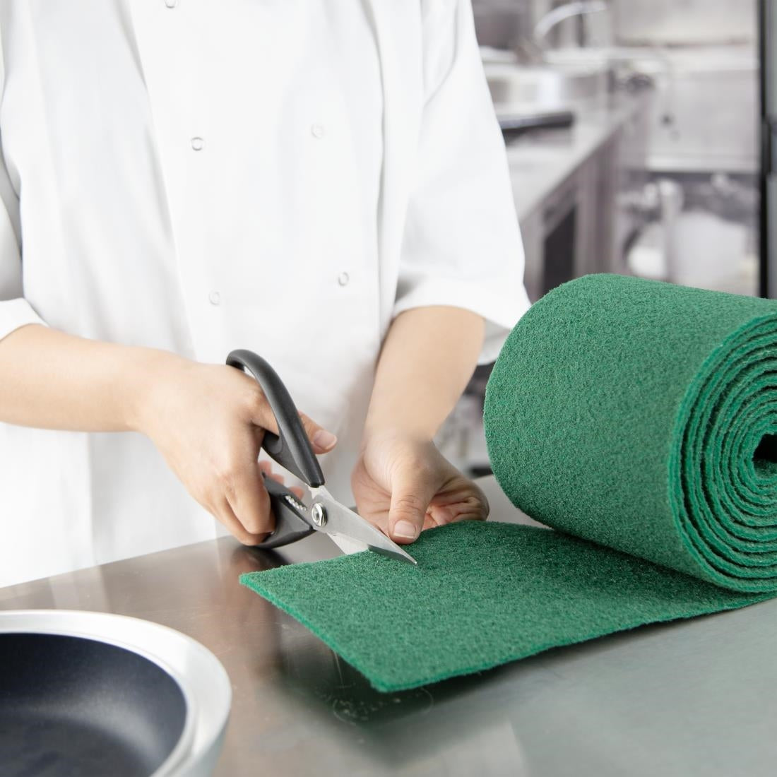 Nisbets Essentials Scouring Pad 3m Roll