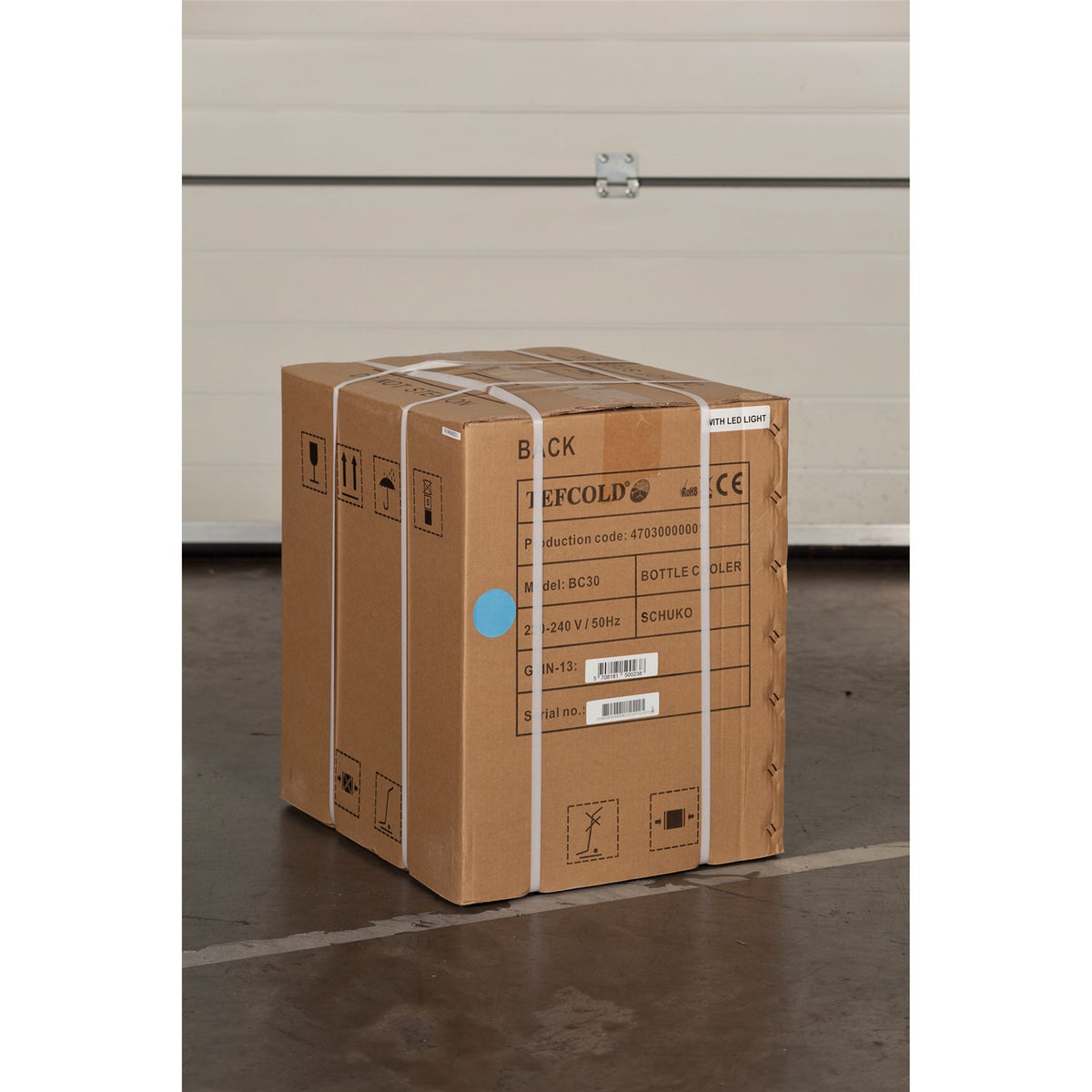 Tefcold BC30 Single Glass Door Bottle Merchandiser 22 Ltr - Advantage Catering Equipment